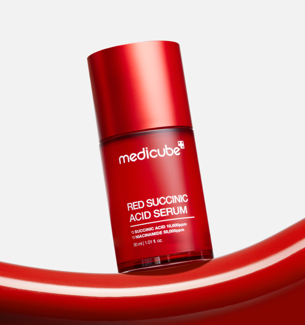 MediCube Spotted Skin Pigmentation Improvement Acne Scaling Red Succinic Acid Trace Peeling Serum 30ml
