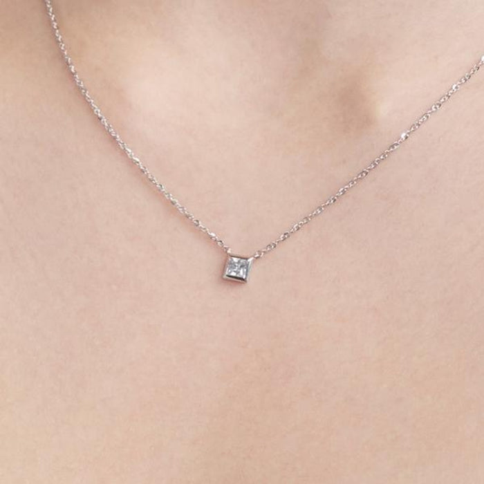 OST Shine Basic Square Necklace