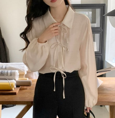 Attrangs Robe Gentle-fit Puff Collar Ribbon Blouse