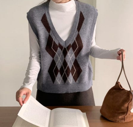 Attrangs Tade Argyle Knit Vest