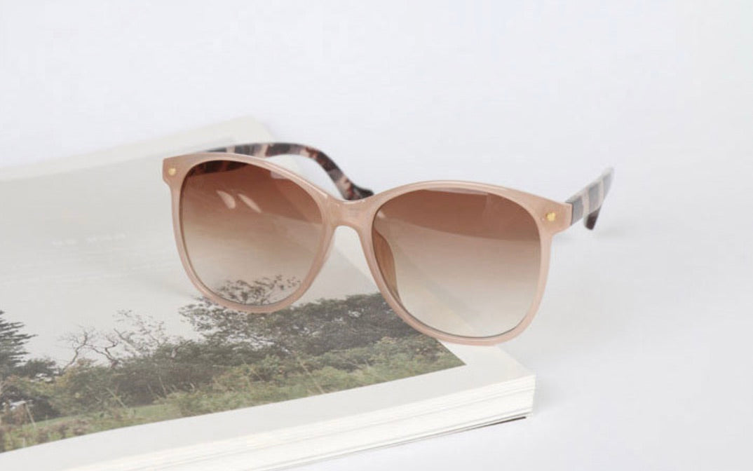 BASIC 035 Square Round Horn Frame Mirror Sunglasses