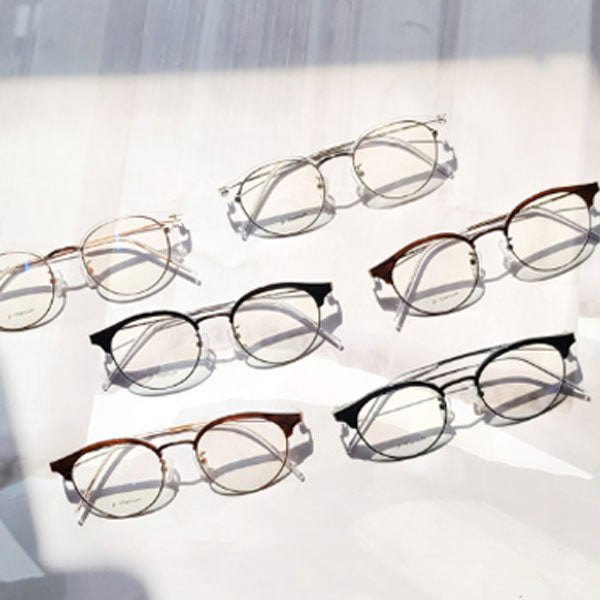 Blue light blocking thin semi-conical frame ultra-lightweight titanium glasses frame