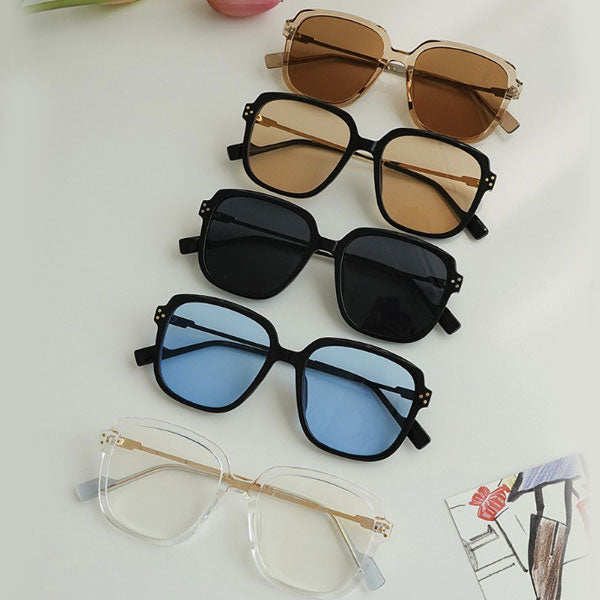 Right Now Retro Big Square Horned Sunglasses for Men and Women