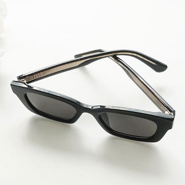 Right Now Retro Horned Men's and Women's Unique Simple Square Sunglasses