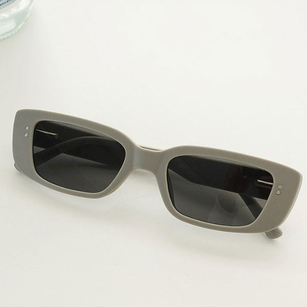 Right Now Retro Point Men's and Women's Basic Horn Frame Square Sunglasses