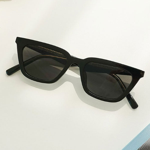 Right Now Round Cats Eye Retro Horned Tinted Sunglasses