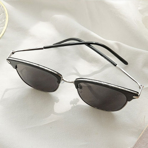 Right Now Simple Basic Hageum Frame Unisex Sunglasses