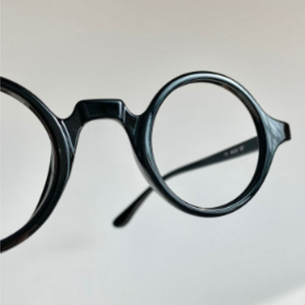 Small round Yoon Yeo-jeong Kim Koo Jung Sam-mul magnifying glass horn frame glasses without nose support