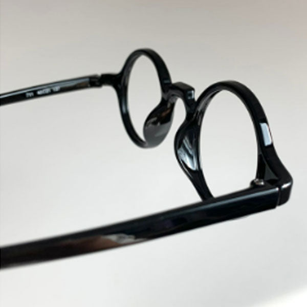 Small round Yoon Yeo-jeong Kim Koo Jung Sam-mul magnifying glass horn frame glasses without nose support