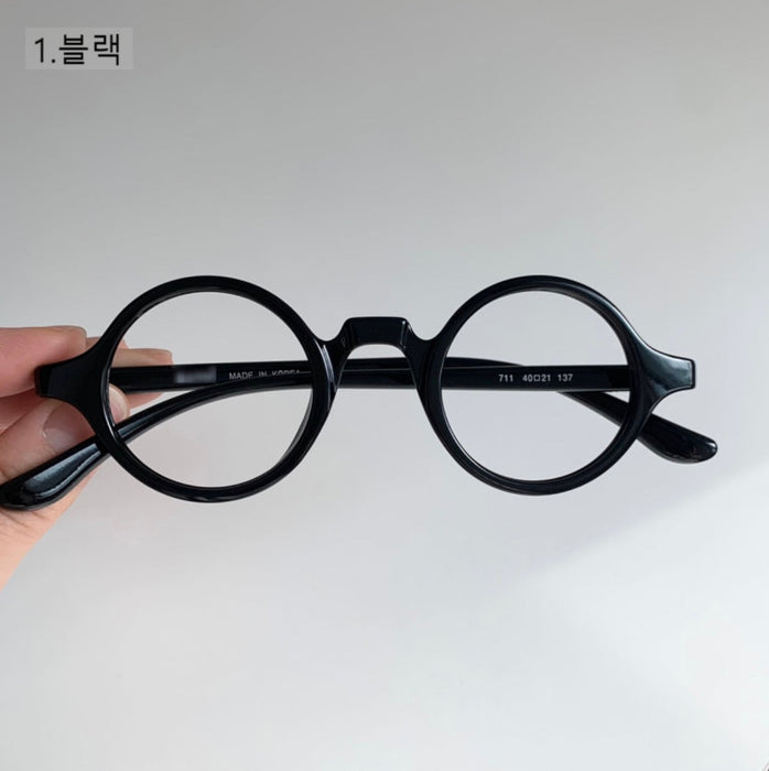 Small round Yoon Yeo-jeong Kim Koo Jung Sam-mul magnifying glass horn frame glasses without nose support